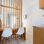 Vasilis Beachfront ארמיוני