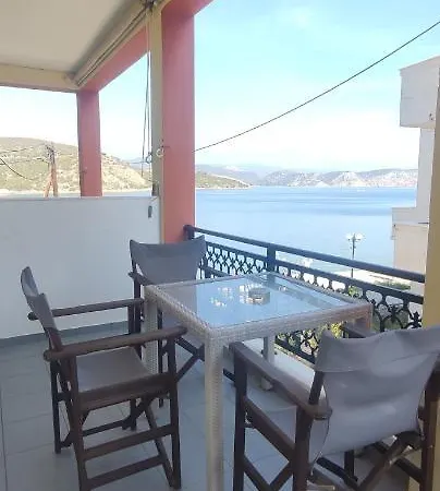 Vasilis Beachfront * Ermioni