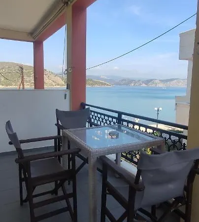 Vasilis Beachfront * Ermioni