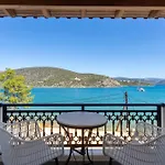 Vasilis Beachfront Апартаменты *