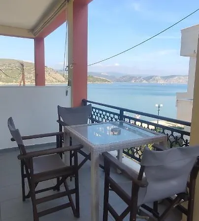 Vasilis Beachfront Appartamento