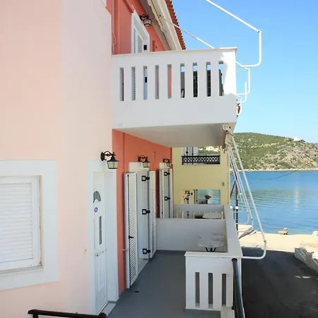 Апартаменты Vasilis Beachfront Эрмиони